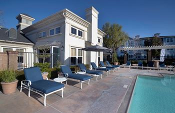 Refreshing spa & pool lounge